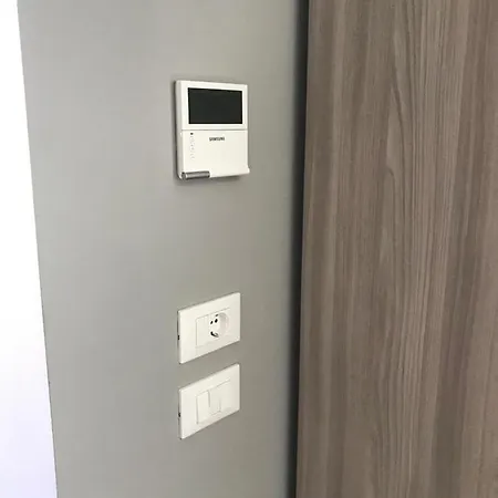 Apartman White House 4 *