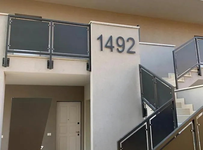 Apartment White House 4 *